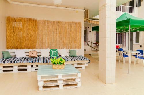 Los Nietos Apartment | Oceanfront Villa Taala with Terrace - Guest Rated 10/10