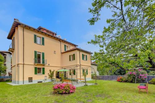 Brovello-Carpugnino Apartment | Villa Tagini: Family-Friendly Retreat Near Stresa