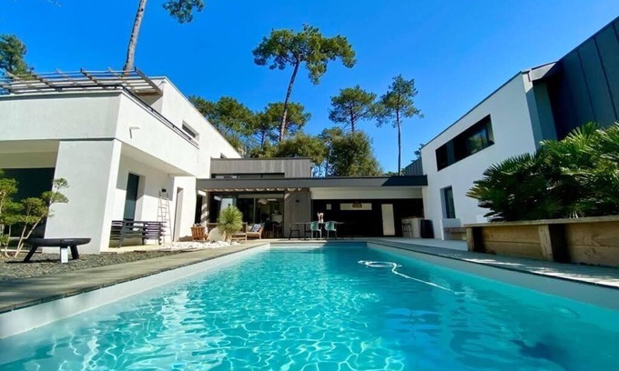 Soorts-Hossegor House | Relaxing Villa Tahaa with Heated Pool and Ocean Views