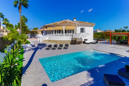 Rojales Villa | Villa Tangstad: Pet-Friendly Retreat with Oceanfront Views