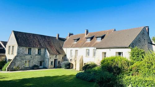 Crespieres Villa | Family-Friendly Retreat at Villa Tapia Awaits Your Stay