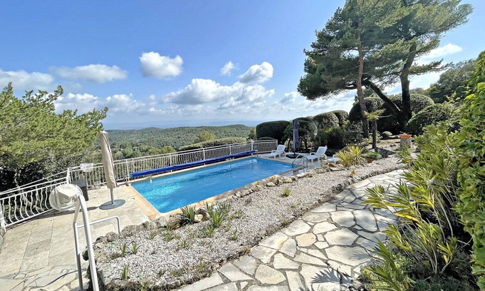 Tourtour Villa | Villa Tarentelle: Ideal Getaway for 6 with Scenic Views