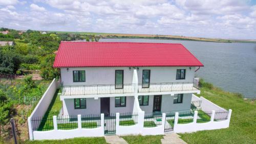 Navodari Villa | Discover Villa Tasaul: Beachfront Retreat with Ocean Views