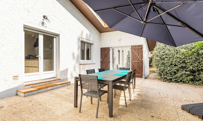 Vieux-Boucau-les-Bains Villa | Villa Terras: Family-Friendly Retreat Steps from Attractions