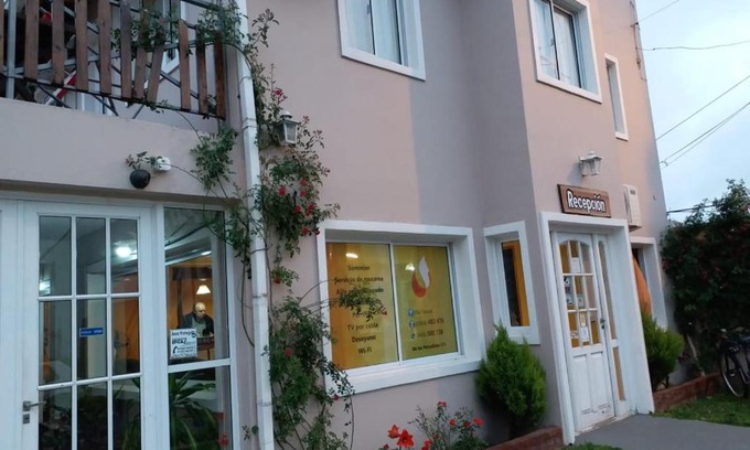 Federacion Hotel | Relax at Villa Termal: Kid-Friendly Stay with Breakfast