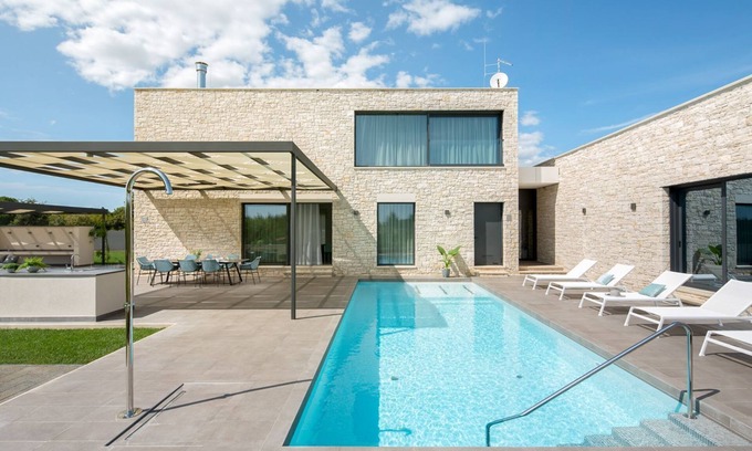 Bale Villa | Villa Terra Adria - Family-Friendly Retreat with Pool
