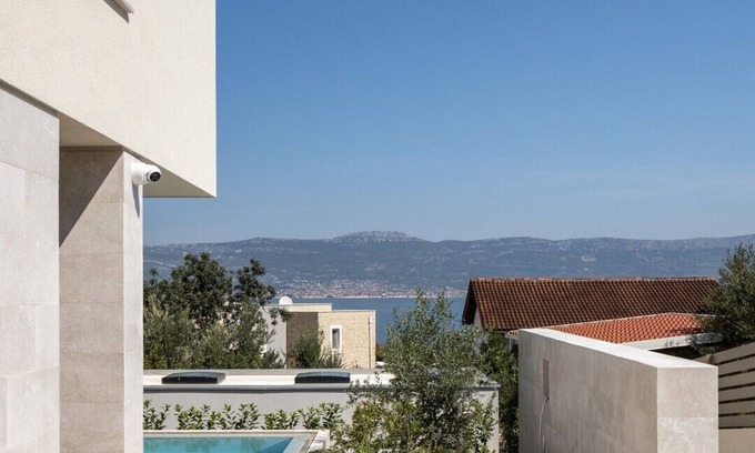 Slatine Villa | Villa Terra