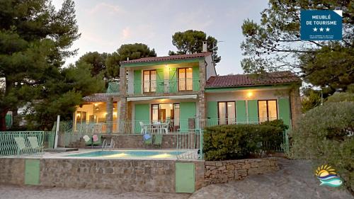 Ceyreste Villa | Oceanfront Villa Terre Brûlée: Rated 9.5/10 Stay Awaits