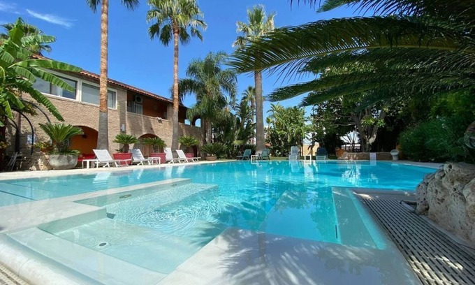 Taranto Villa | Villa Thalissa - Relaxing Retreat with Pool & Sea Views