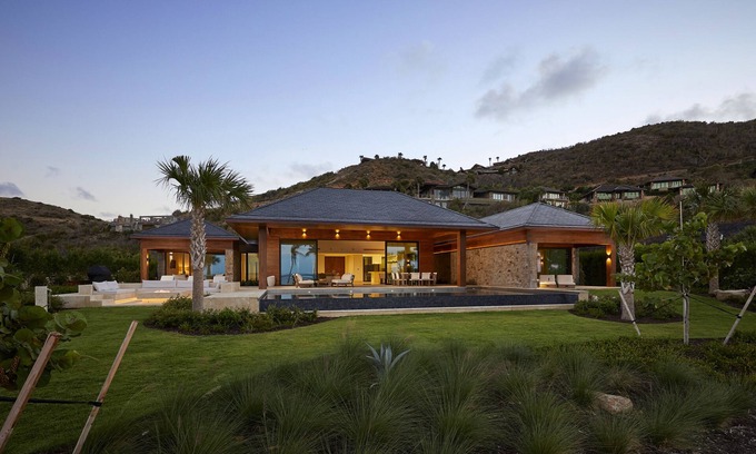 North Sound Villa | Experience Villa The Beach House with Ocean Views & Spa