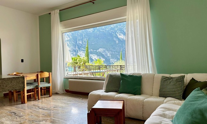 Riva del Garda Villa | Villa 'The Queen Of Garda' with Lake View, Private Garden and Balcony