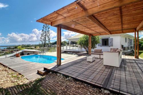 Morel Villa | Villa Thomana: Oceanfront Pool & Beach Just Steps Away