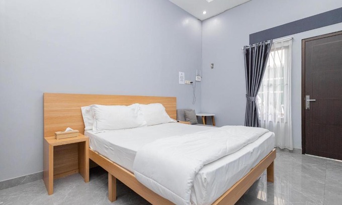 Java Hotel | Budget-Friendly Stay at Villa Three King FM RedPartner