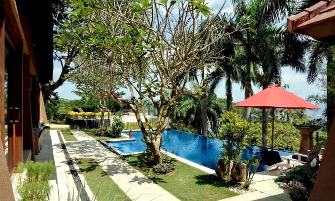 Senggigi Villa | Villa Tiara: Guest Rated 9/10 with Oceanfront Pool & Spa