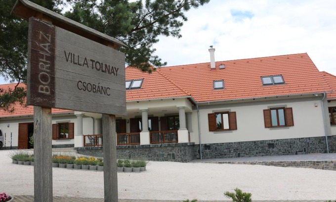 Gyulakeszi Bed & Breakfast | Exceptional Villa Tolnay Vendégház - Guest Rated 10/10