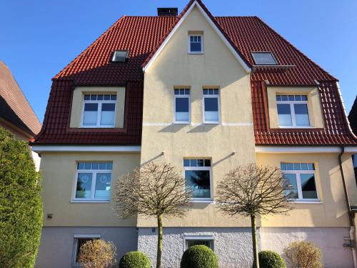 Heppens Apartment | Villa Topas: Guest Rated 10/10 with Hot Tub & Kitchen