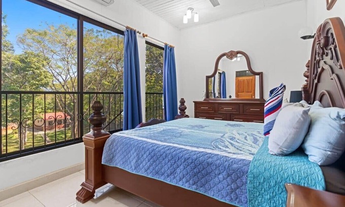Los Pargos Apartment | Villa Toucan 2BR 2Bath Kitchen at surfers paradise, Playa Negra
