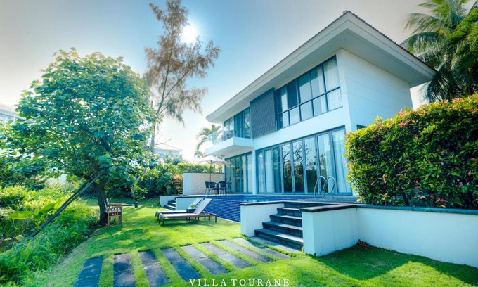 Ngu Hanh Son Villa | Villa Tourane: 4-Star Oceanfront Retreat with Private Beach
