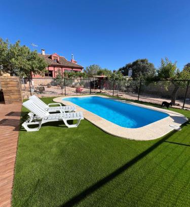 Ossa de Montiel House | Exceptional Villa Tranquila: Pet-Friendly Retreat Awaits