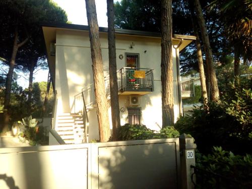 Jesolo Pineta Apartment | Villa Trifoglio: Pet & Child Friendly with a 9.1 Rating