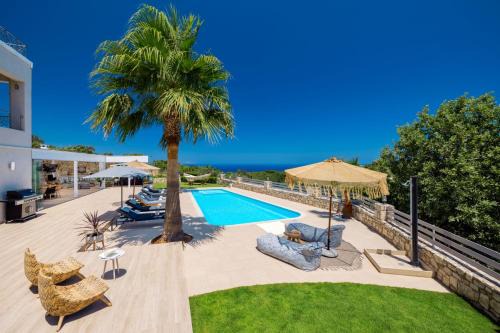 Atsipópoulon Villa | Villa Trinity: Oceanfront Escape with Pool & Hot Tub