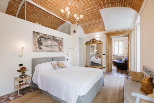 Bra Bed & Breakfast | Villa Trisano: Oceanfront Bliss with Pool & Restaurant