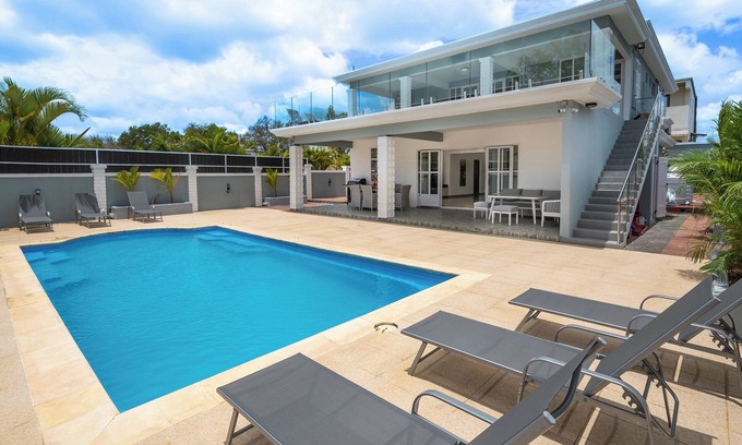 Mont Choisy House | Villa Tropicale, 5 bed, private pool, 5 min beach