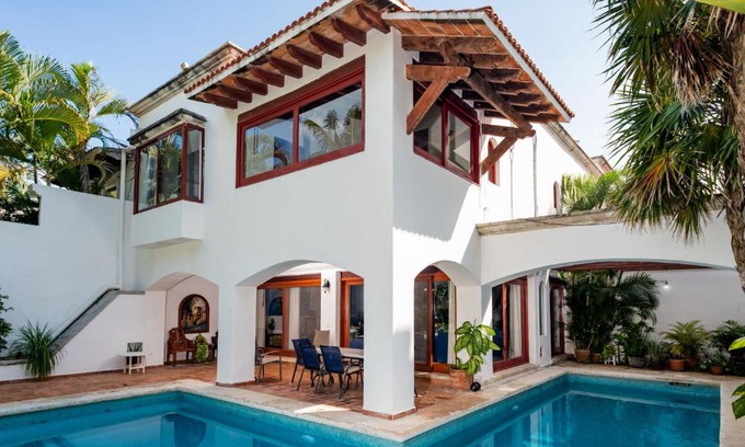 Punta Cancun Villa | Relaxing Mexican Villa with Private Pool in Hotel Zone