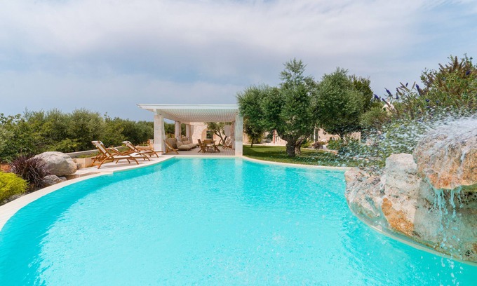 Locorotondo Villa | Relax at Villa 'Trulli Petrantiqua' with Private Pool & Wi-Fi