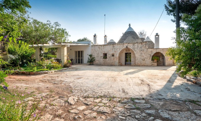 Latiano Villa | Discover Villa "Trullo Nonno Vittorio" with Private Garden & Pool