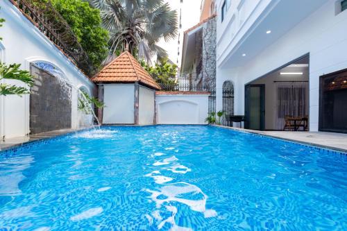 Vung Tau Villa | Villa HOÀNG ĐỨC: Oceanfront Retreat with Pool & Spa