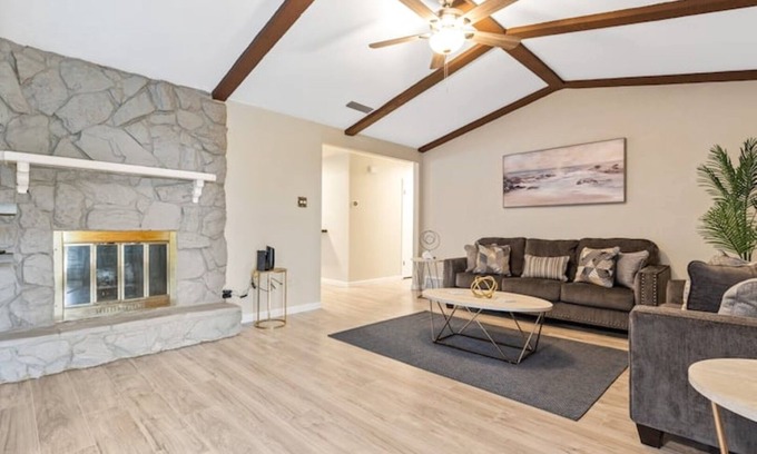 Northeast Carrollton House | Villa Tulum: Guest Rated 10/10 with Pet-Friendly Amenities