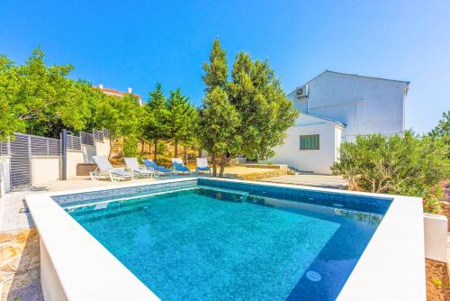 Klenovica Villa | Villa Turquoise Breeze: Guest Rated 9/10 & Pet Friendly