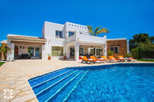 Moraira Villa | Relaxing Villa Tuvalu with Oceanfront Views and Pool