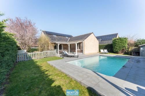 Koksijde Villa | Relaxing Villa T’Uzetje with Pool and Ocean View