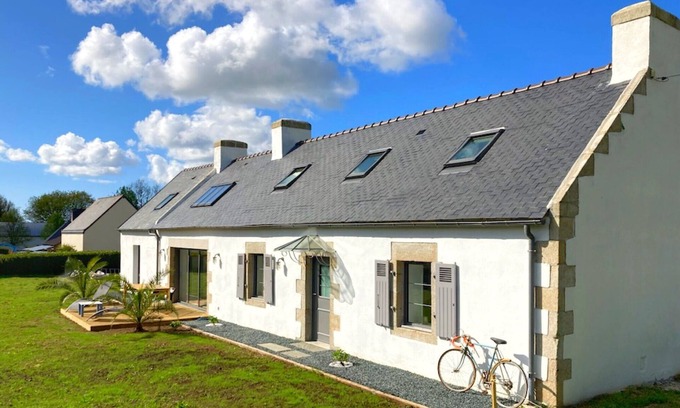 Pont-l'Abbe Villa | Guest Rated 10/10 Villa Ty Kerembleis with Oceanfront Views