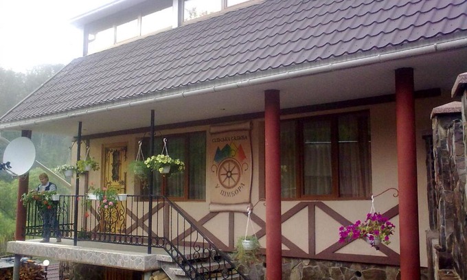 Transcarpathia House | Charming Villa U Tsymbora: Pet-Friendly Retreat with Hot Tub