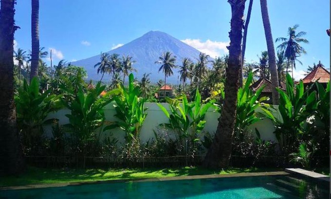 Purwakerti Villa | Exclusive Oceanfront Villa Uhaïna in Amed Bali