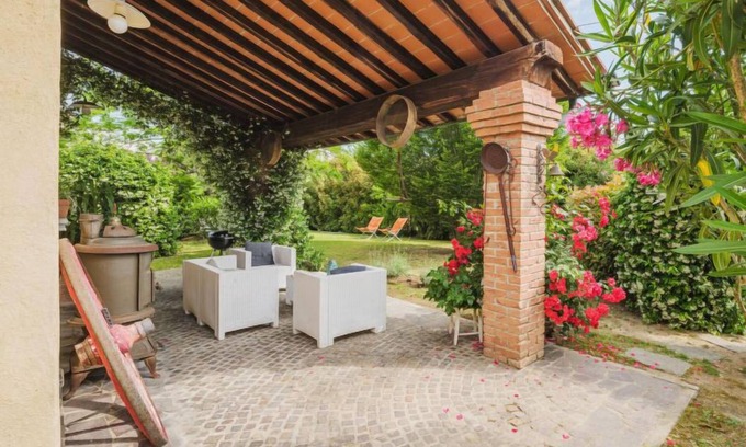 Castelfranco di Sotto House | Relaxing Villa Ulivo: Oceanfront Oasis with Private Pool
