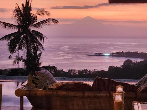 Senggigi Villa | Villa Umbrella: Oceanfront Retreat with Spa & Pool