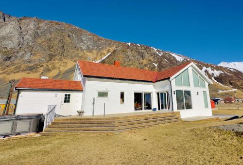 Unstad House | Experience Villa Unstad: Surf, Private Beach & Ocean Views