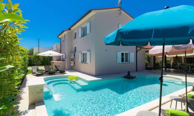 Loborika House | Unforgettable Stay at Villa Valentina with Ocean Views