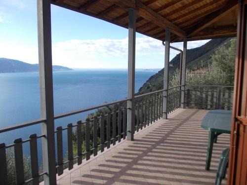Tignale Villa | Discover Villa Venturelli: Pet Friendly with High Ratings
