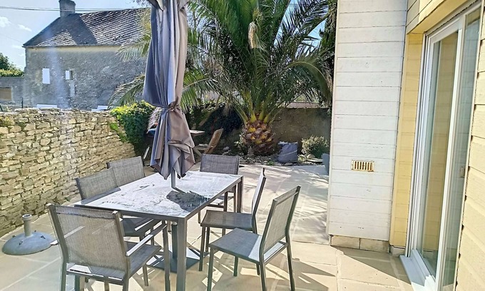 Ver-sur-Mer House | Stay at Villa Ver-sur-Mer: Spacious 4-Bedroom Retreat