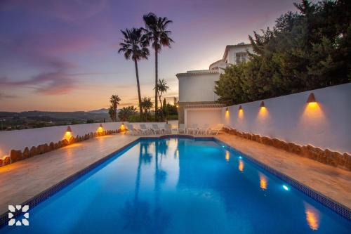 Teulada Villa | Villa Vermell: 4-Star Retreat with Pool & Child-Friendly Fun