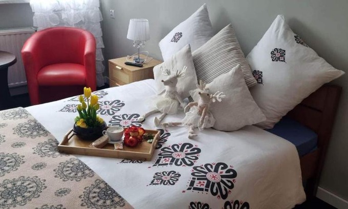 Ladek-Zdroj House | Cozy Villa Veronika: Rated 9/10 with Hot Tub & Breakfast