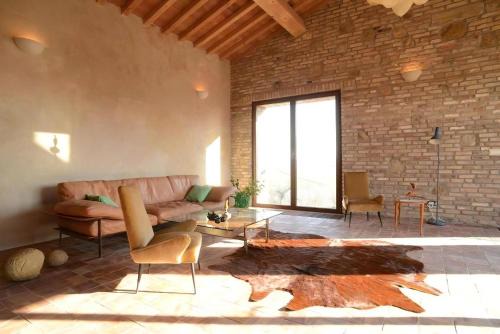 Saline di Volterra Apartment | Cozy Volterra Apartment with Shared Garden and Pool