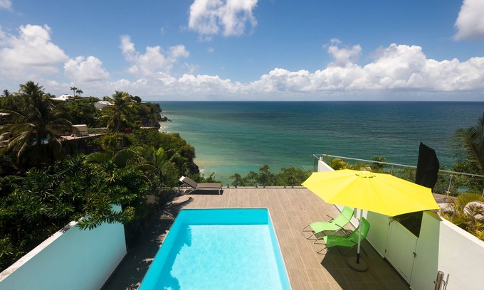 L'Houezel Villa | Villa Victoria: Oceanfront Retreat for Families and Friends