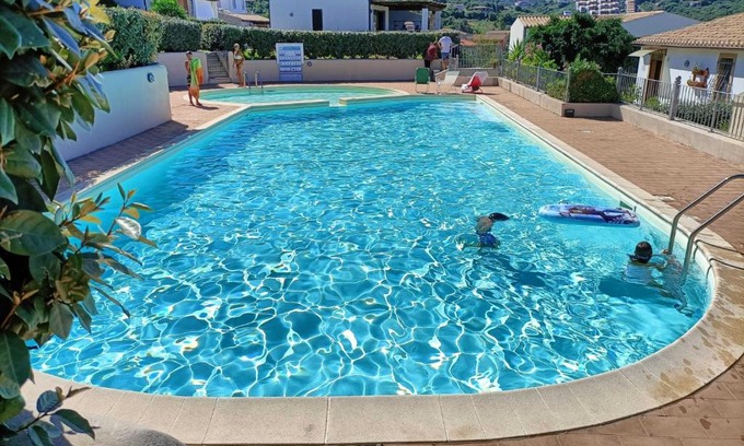 Badesi House | Discover Villa Vigna: 4-Star Escape with Pool & Family Fun