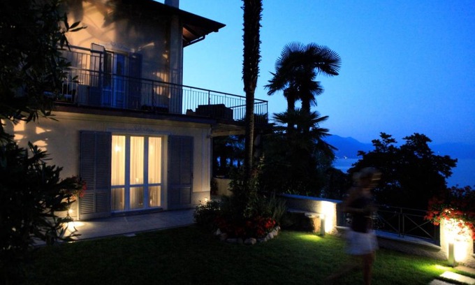 Stresa Apartment | Villa Vignolo: Oceanfront Oasis with Pool and Hot Tub